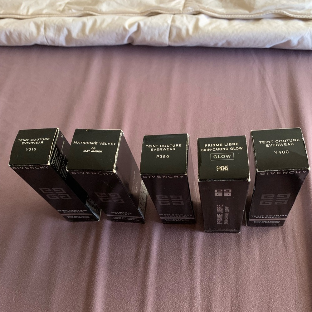 Givenchy Assorted foundation - Picture 2 of 2